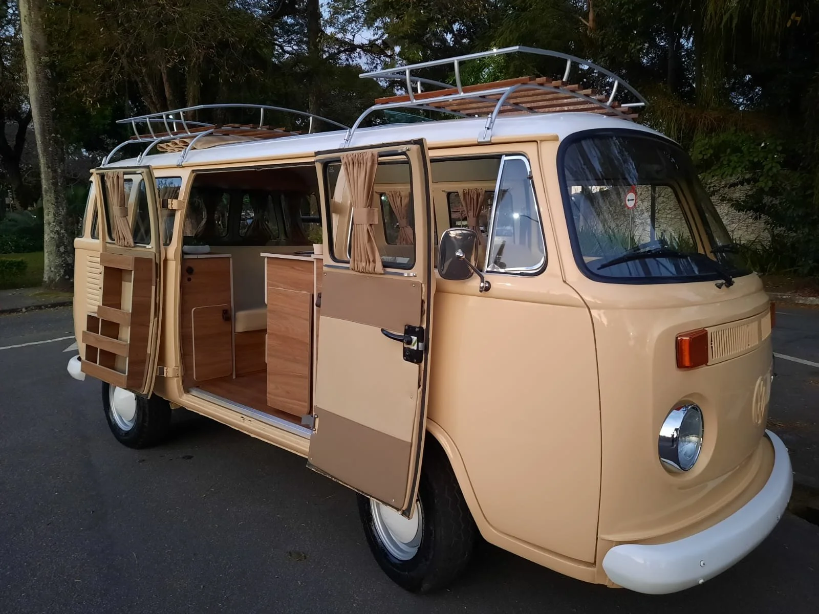 VW T2 baywindow bus camper van 1980 Brazilian Classic Cars